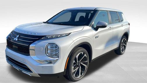 White Diamond 2025 Mitsubishi Outlander SE S-AWC