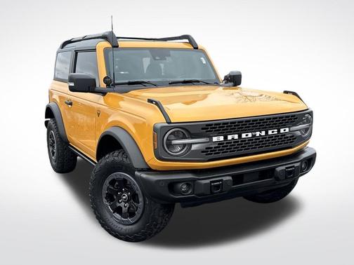 Cyber Orange Metallic Tricoat 2022 Ford Bronco Badlands