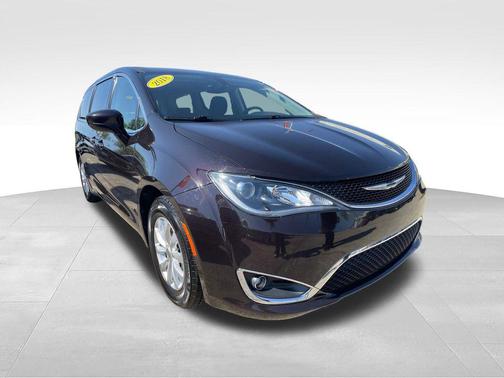 Dark Cordovan Pearlcoat 2018 Chrysler Pacifica Touring Plus