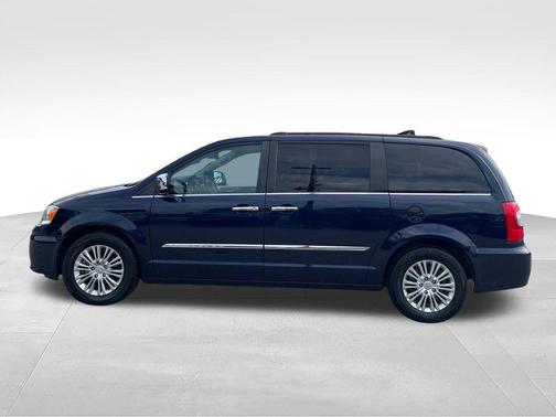 True Blue Pearlcoat 2015 Chrysler Town & Country Touring-L