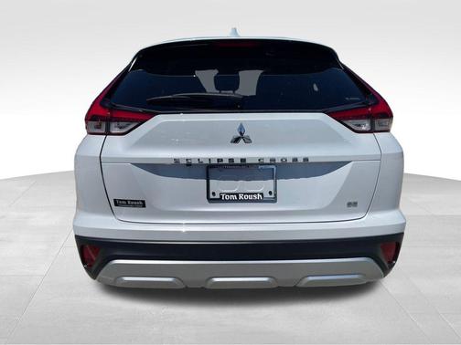 Diamond White 2026 Mitsubishi Eclipse Cross SE