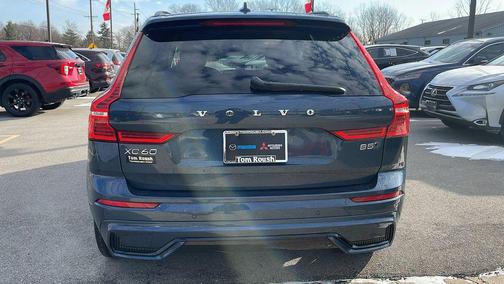 2023 Volvo XC60 B5 Plus Dark Theme