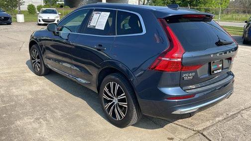 2022 Volvo XC60 B5 Inscription
