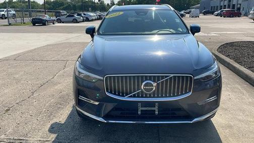 2022 Volvo XC60 B5 Inscription