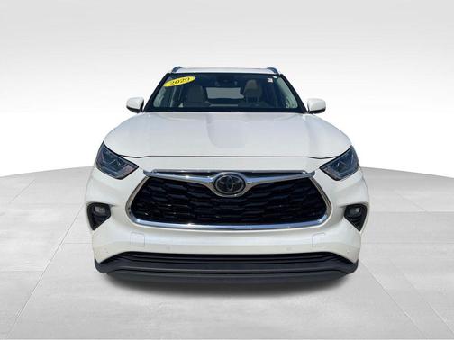 Blizzard Pearl 2020 Toyota Highlander Limited