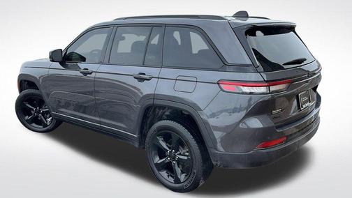 2022 Jeep Grand Cherokee Altitude