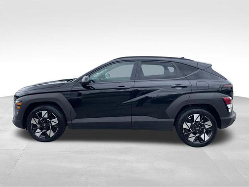 Abyss Black Pearl 2025 Hyundai KONA SEL