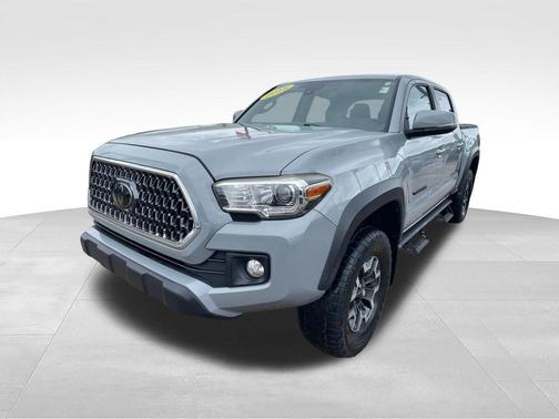 Cement 2018 Toyota Tacoma TRD Off Road