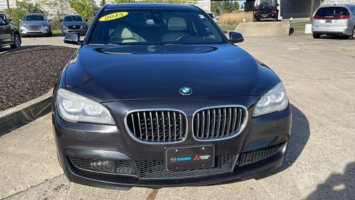 2015 BMW 750 i xDrive