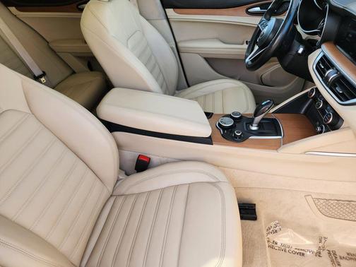 2019 Alfa Romeo Stelvio Ti Lusso