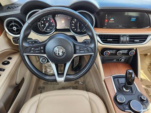 2019 Alfa Romeo Stelvio Ti Lusso