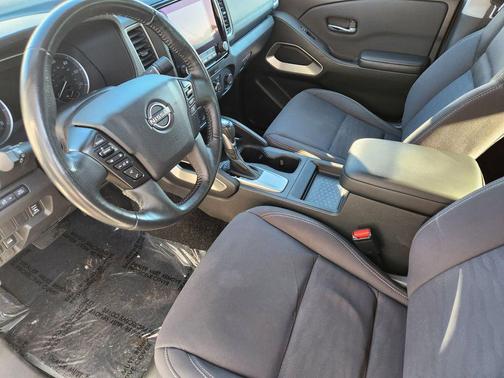 2024 Nissan Frontier SV