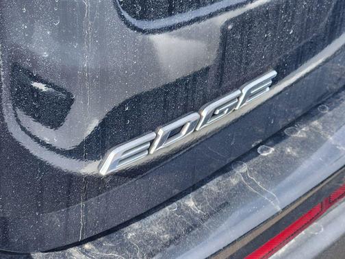2018 Ford Edge SE
