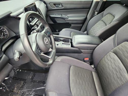 Gun Metallic 2025 Nissan Pathfinder SV FWD