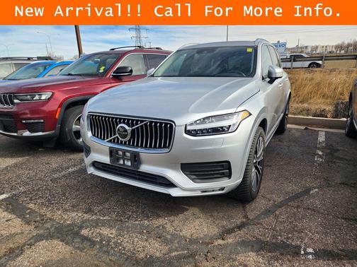 2021 Volvo XC90 T6 Momentum