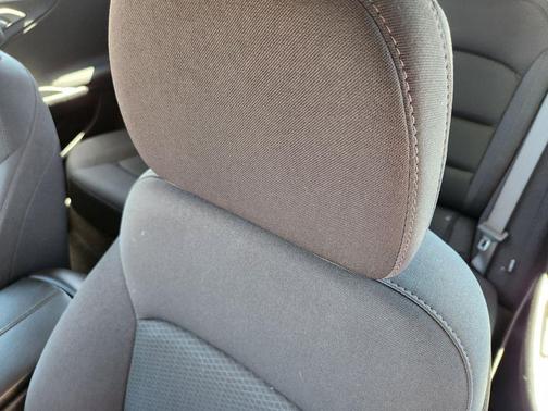 Summit White 2024 Chevrolet Malibu FWD 1LT