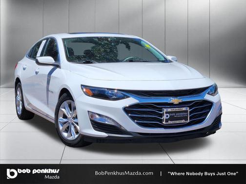 Summit White 2024 Chevrolet Malibu FWD 1LT