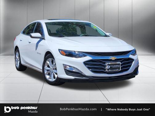 Summit White 2024 Chevrolet Malibu FWD 1LT