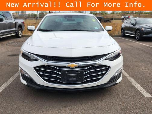 Summit White 2024 Chevrolet Malibu FWD 1LT