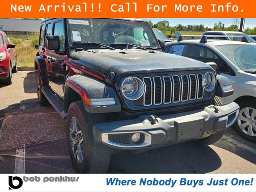 Black Clearcoat 2024 Jeep Wrangler 4-Door Sahara 4x4