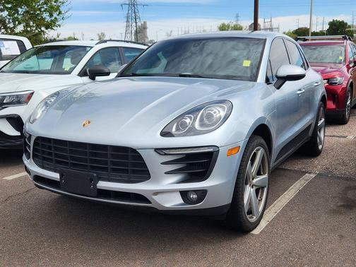 Rhodium Silver Metallic 2016 Porsche Macan Macan S
