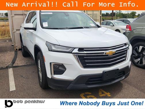 Summit White 2023 Chevrolet Traverse LT Cloth