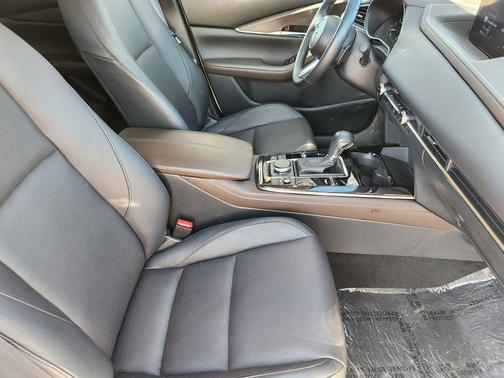 Snowflake White Pearl Mica 2025 Mazda CX-30 2.5 S Premium Package