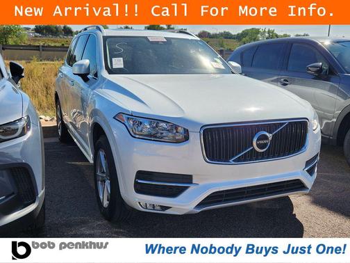 Crystal White Pearl 2016 Volvo XC90 T5 Momentum