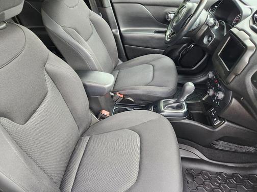 Anvil 2018 Jeep Renegade Altitude