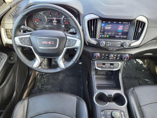 Summit White 2024 GMC Terrain SLT