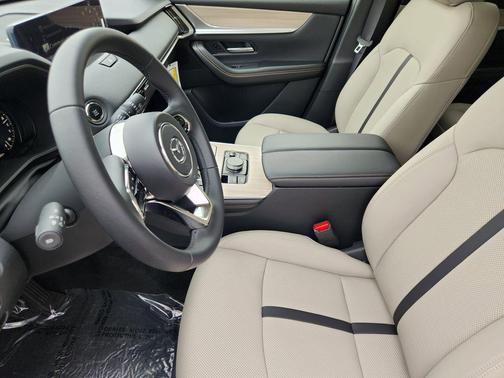 Zircon Sand Metallic 2026 Mazda CX-70 3.3 Turbo Premium
