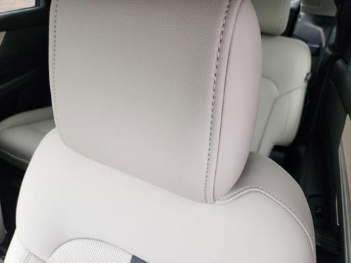 Zircon Sand Metallic 2026 Mazda CX-70 3.3 Turbo Premium