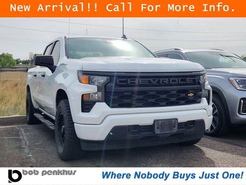 Summit White 2022 Chevrolet Silverado 1500 Custom