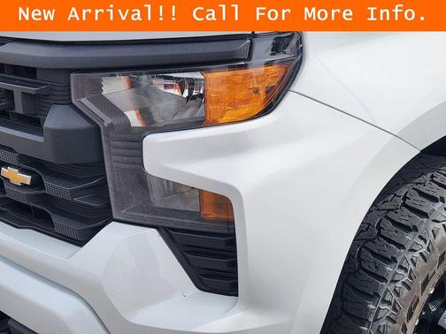 Summit White 2022 Chevrolet Silverado 1500 Custom