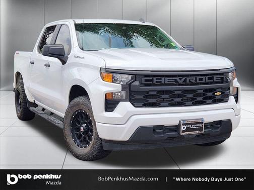 Summit White 2022 Chevrolet Silverado 1500 Custom