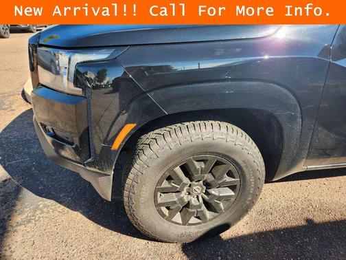 Super Black 2022 Nissan Frontier SV