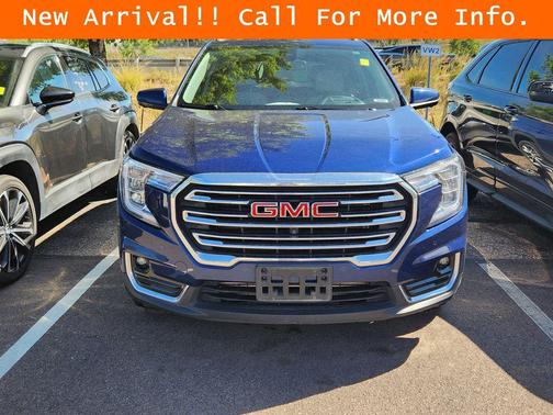 Marine Metallic 2022 GMC Terrain SLT