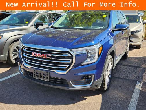 Marine Metallic 2022 GMC Terrain SLT