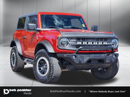 Hot Pepper Red Metallic Tinted Clearcoat 2023 Ford Bronco Black Diamond