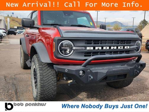 Hot Pepper Red Metallic Tinted Clearcoat 2023 Ford Bronco Black Diamond