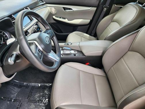 Black Obsidian 2024 INFINITI QX50 LUXE AWD
