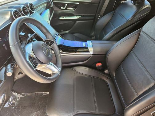 White 2025 Mercedes-Benz GLC 300 Base
