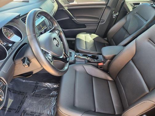 2017 Volkswagen Golf Alltrack TSI SE