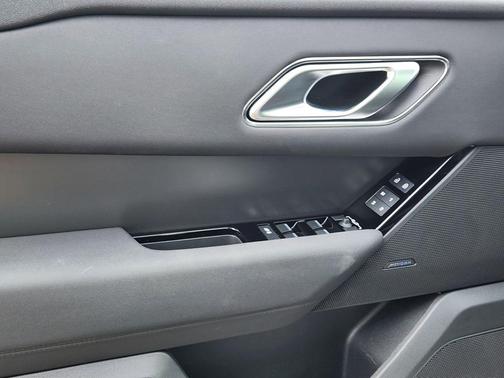 2025 Land Rover Range Rover Velar P250 SE R-Dynamic