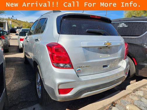 Silver Ice Metallic 2019 Chevrolet Trax LT