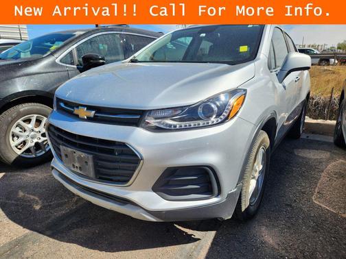 Silver Ice Metallic 2019 Chevrolet Trax LT