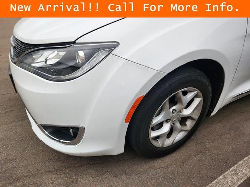 Bright White Clearcoat 2020 Chrysler Pacifica Limited