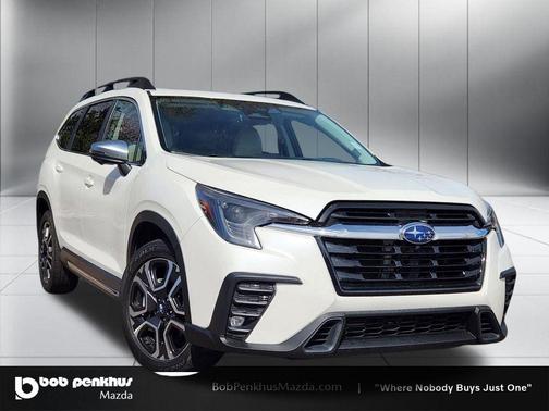 Crystal White Pearl 2023 Subaru Ascent Limited 7-Passenger