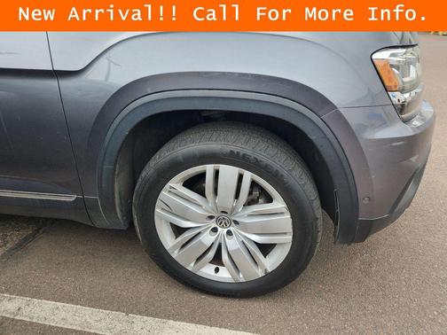Platinum Gray Metallic 2018 Volkswagen Atlas 3.6L SEL Premium