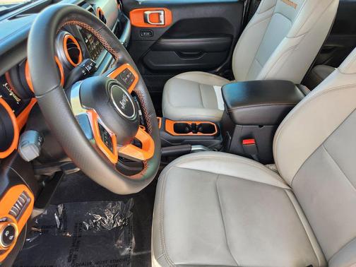 Black Clearcoat 2022 Jeep Gladiator Mojave 4x4